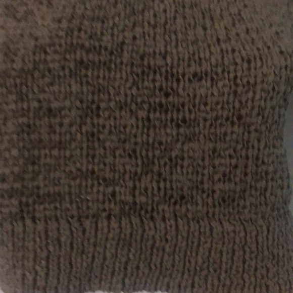 Tan sweater - Picture 6 of 6